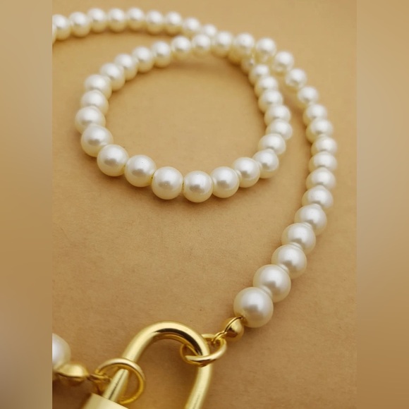 LOUIS VUITTON Lock&Key 🔐 FauxPearl Necklace w/Key on Gold Tone Bracelet Set #316 - Picture 2 of 7